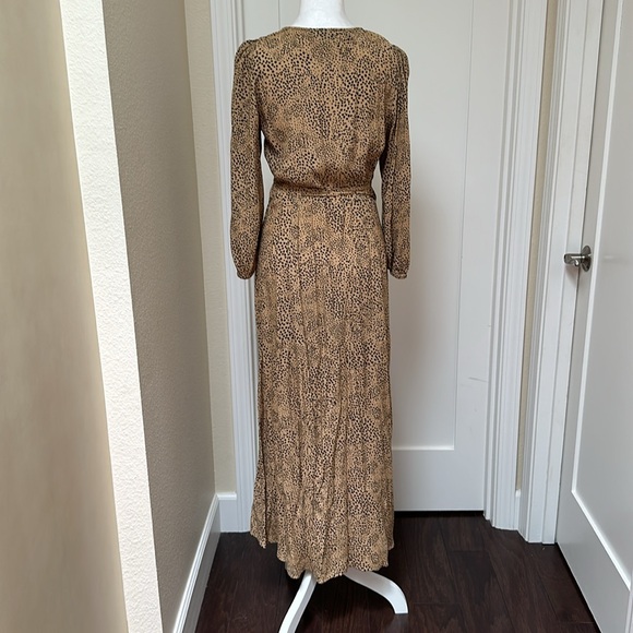 EUC GAP animal leopard print wrap dress (size 4) - Picture 6 of 7
